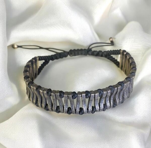 SİYAH MAKROME OKSİTLİ TASARIM GÜMÜŞ BİLEKLİK REYHAN COŞKUN