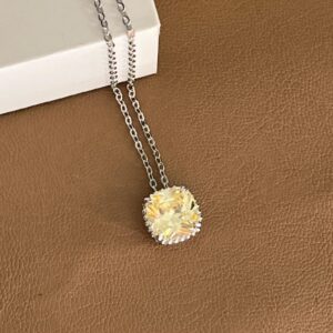 Sitrin Zirkon Taşlı Kare Gümüş Kolye