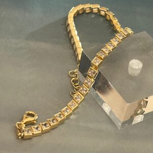 Taşlı Kare Gold Gümüş Bileklik