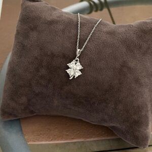 Zirkon Taşlı Yonca Gümüş Kolye