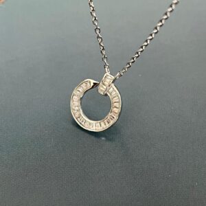 Baget Taşlı Yuvarlak Modern Gümüş Kolye