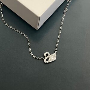 Zirkon Taşlı Gümüş Kuğu Kolye