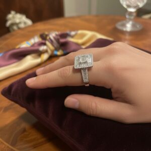 Kare Zirkon Taşlı Vip Baget Gümüş Yüzük (Ölçü 17)