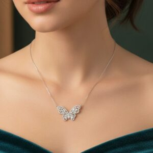 Baget Taşlı Kelebek Motifli Gümüş Kolye